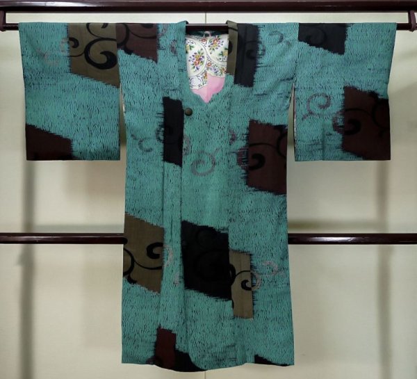 Photo1: L0421T Used Japanese womenLight Greenish Teal MICHIYUKI outer coat / Silk. Arabesque vine, There are other damages  (Grade D) (1)