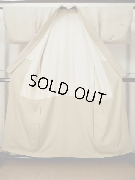 Photo2: L0426G Used Japanese womenGrayish  Ivory TSUKESAGE formal / Silk. UME plum bloom,   (Grade B) (2)