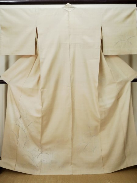 Photo1: L0511G Used Japanese women  Beige HOUMONGI formal / Unkoown. Tall grass, dragofly motif, there are several loose and rips. The material is tingling like wool and hemp to touch.  (Grade D) (1)