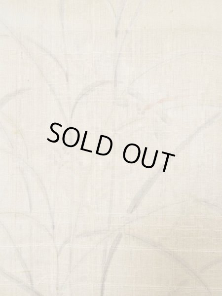 Photo7: L0511G Used Japanese women  Beige HOUMONGI formal / Unkoown. Tall grass, dragofly motif, there are several loose and rips. The material is tingling like wool and hemp to touch.  (Grade D) (7)