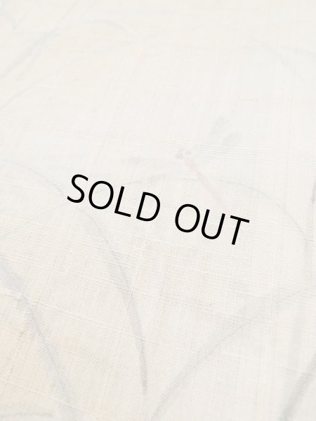 Photo13: L0511G Used Japanese women  Beige HOUMONGI formal / Unkoown. Tall grass, dragofly motif, there are several loose and rips. The material is tingling like wool and hemp to touch.  (Grade D) (13)