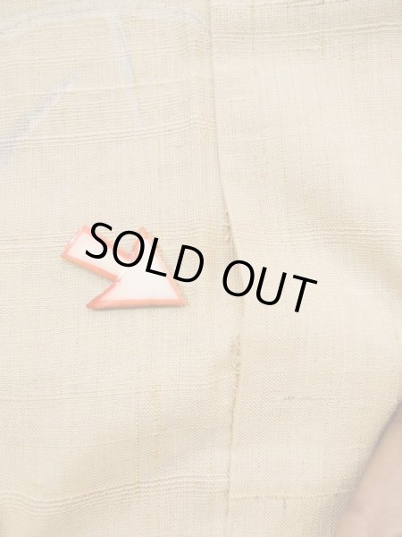 Photo25: L0511G Used Japanese women  Beige HOUMONGI formal / Unkoown. Tall grass, dragofly motif, there are several loose and rips. The material is tingling like wool and hemp to touch.  (Grade D) (25)