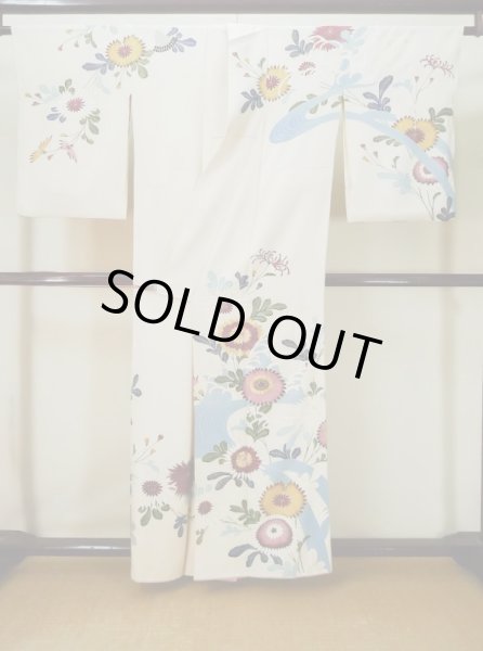 Photo3: L0519J Used Japanese women  Off White HOUMONGI formal / Silk. Flower, waterfall motif  (Grade C) (3)
