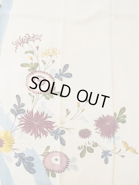 Photo8: L0519J Used Japanese women  Off White HOUMONGI formal / Silk. Flower, waterfall motif  (Grade C) (8)
