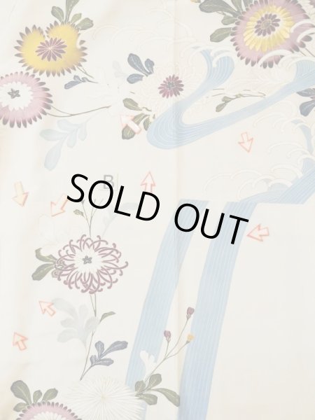 Photo20: L0519J Used Japanese women  Off White HOUMONGI formal / Silk. Flower, waterfall motif  (Grade C) (20)