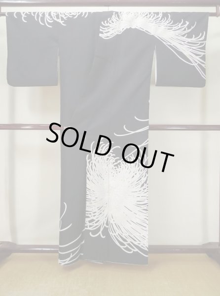 Photo3: L0519O Used Japanese women  Black HOUMONGI formal / Synthetic. Chrysanthemum There are stains all over.  (Grade D) (3)