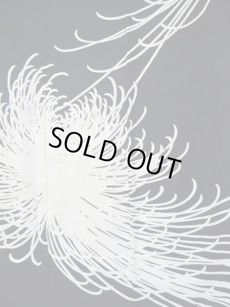 Photo6: L0519O Used Japanese women  Black HOUMONGI formal / Synthetic. Chrysanthemum There are stains all over.  (Grade D) (6)