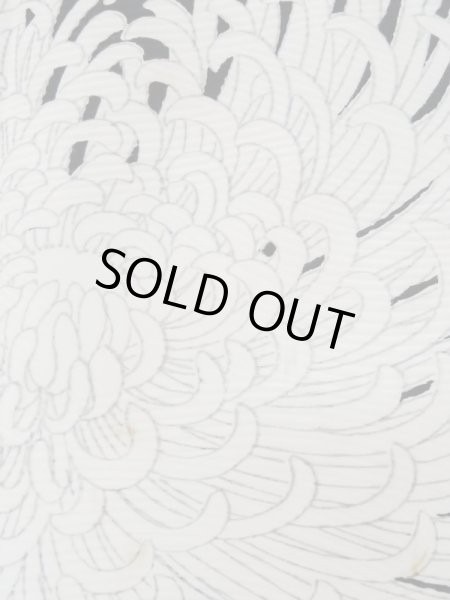 Photo8: L0519O Used Japanese women  Black HOUMONGI formal / Synthetic. Chrysanthemum There are stains all over.  (Grade D) (8)