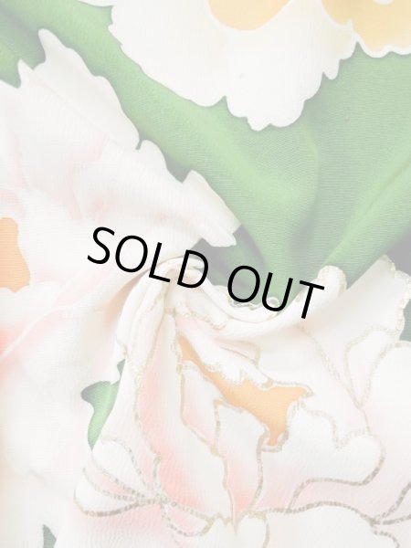 Photo14: L0519S Used Japanese women  Green FURISODE long-sleeved / Silk. Peony,   (Grade C) (14)