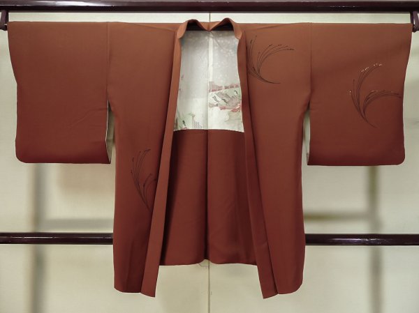 Photo1: L0526P Used Japanese womenGrayish  Vermilion HAORI short jacket / Silk. Tall grass, There are some molds  (Grade C) (1)