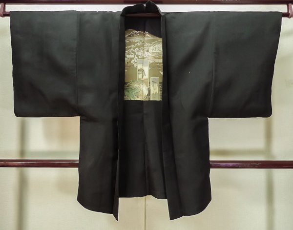 Photo1: L0616U Used Japanese men  Black HAORI short jacket / Silk.    (Grade B) (1)