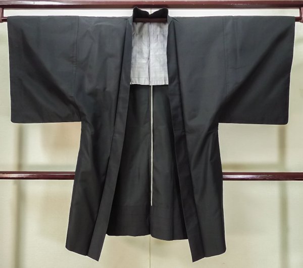 Photo1: L0616V Used Japanese men  Black HAORI short jacket / Silk.    (Grade D) (1)