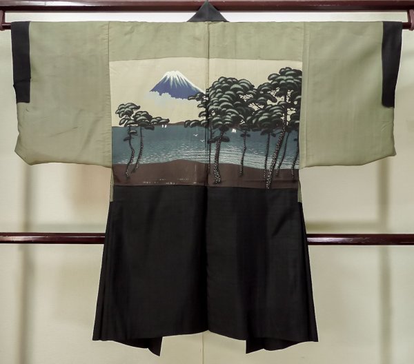 Photo3: L0616X Used Japanese men  Black HAORI short jacket / Silk.    (Grade D) (3)