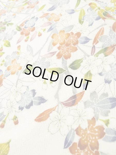 Photo13: L0727B Used Japanese women  Off White FURISODE long-sleeved / Silk. Flower,   (Grade A) (13)