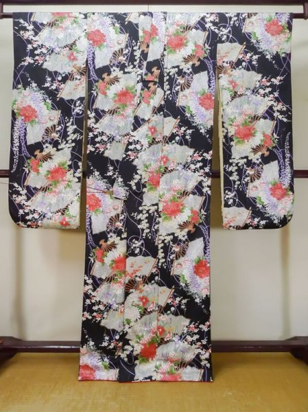 Photo3: L0727F Used Japanese women  Black FURISODE long-sleeved / Silk. Flower, Iris, Folding fan pattern  (Grade B) (3)