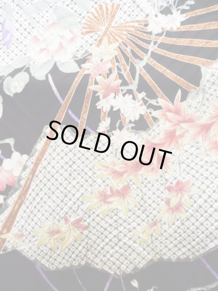 Photo10: L0727F Used Japanese women  Black FURISODE long-sleeved / Silk. Flower, Iris, Folding fan pattern  (Grade B) (10)