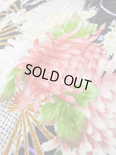 Photo12: L0727F Used Japanese women  Black FURISODE long-sleeved / Silk. Flower, Iris, Folding fan pattern  (Grade B) (12)
