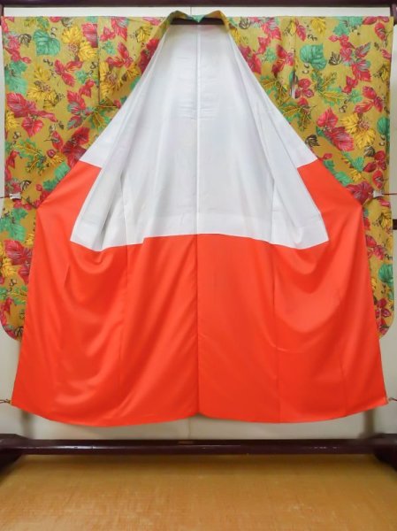 Photo4: L0727G Used Japanese women Pale Beige FURISODE long-sleeved / Synthetic. Leaf   (Grade B) (4)