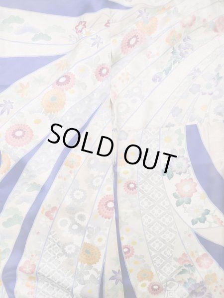 Photo5: L0727K Used Japanese womenPale Light Pink FURISODE long-sleeved / Silk. Bundle of Ribbons, Bundle of Ribbons, Diamond-shaped flowers, Crossed circles patterns  (Grade C) (5)