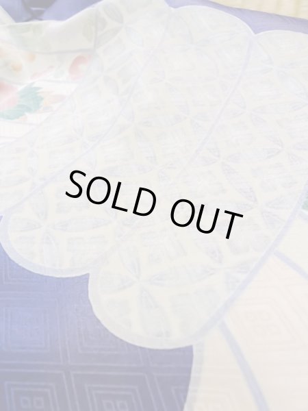 Photo20: L0727K Used Japanese womenPale Light Pink FURISODE long-sleeved / Silk. Bundle of Ribbons, Bundle of Ribbons, Diamond-shaped flowers, Crossed circles patterns  (Grade C) (20)