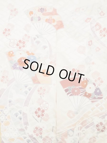 Photo5: L0727P Used Japanese womenPale Light Multi Color FURISODE long-sleeved / Silk. Peony, Folding fan, Crossed circles, Tortoise-shell pattern(Hexagonal pattern)  (Grade C) (5)