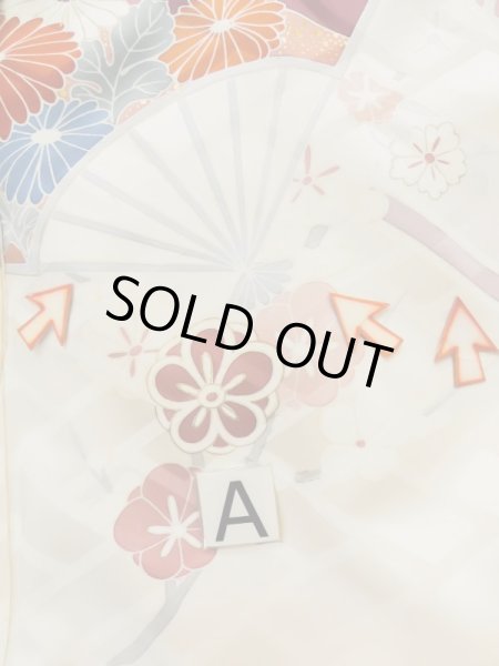 Photo20: L0727P Used Japanese womenPale Light Multi Color FURISODE long-sleeved / Silk. Peony, Folding fan, Crossed circles, Tortoise-shell pattern(Hexagonal pattern)  (Grade C) (20)