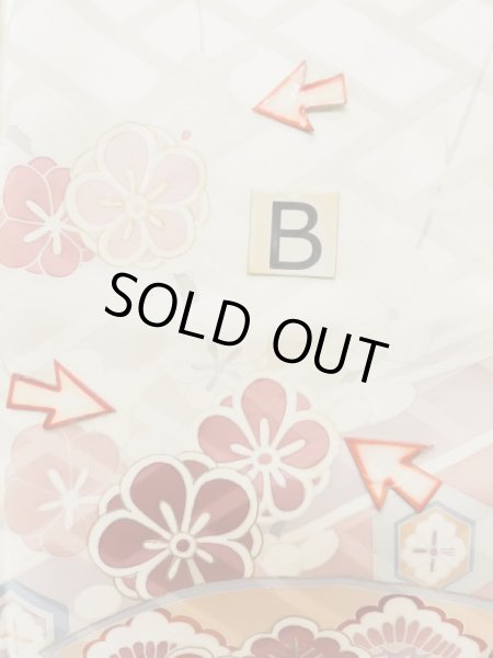 Photo21: L0727P Used Japanese womenPale Light Multi Color FURISODE long-sleeved / Silk. Peony, Folding fan, Crossed circles, Tortoise-shell pattern(Hexagonal pattern)  (Grade C) (21)