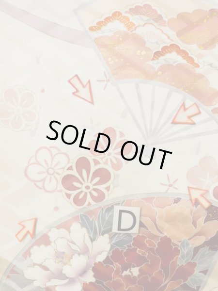 Photo23: L0727P Used Japanese womenPale Light Multi Color FURISODE long-sleeved / Silk. Peony, Folding fan, Crossed circles, Tortoise-shell pattern(Hexagonal pattern)  (Grade C) (23)