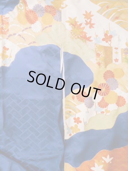 Photo5: L0727Q Used Japanese women Vivid Blue FURISODE long-sleeved / Silk. Chrysanthemum, Cloud, Crossed circles patterns  (Grade B) (5)