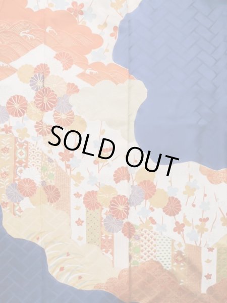 Photo7: L0727Q Used Japanese women Vivid Blue FURISODE long-sleeved / Silk. Chrysanthemum, Cloud, Crossed circles patterns  (Grade B) (7)