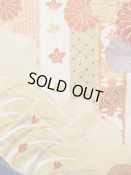 Photo12: L0727Q Used Japanese women Vivid Blue FURISODE long-sleeved / Silk. Chrysanthemum, Cloud, Crossed circles patterns  (Grade B) (12)