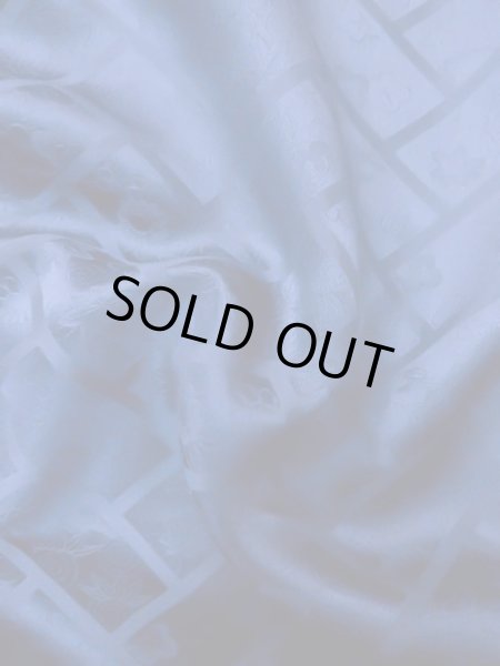 Photo21: L0727Q Used Japanese women Vivid Blue FURISODE long-sleeved / Silk. Chrysanthemum, Cloud, Crossed circles patterns  (Grade B) (21)