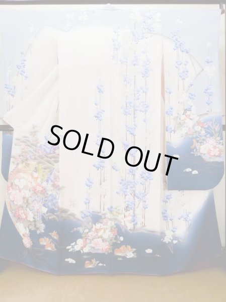 Photo2: L0727S Used Japanese womenPale Light Pink FURISODE long-sleeved / Silk. Kids,   (Grade C) (2)