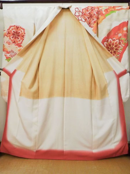 Photo4: L0727V Used Japanese women  White FURISODE long-sleeved / Silk. Chrysanthemum,   (Grade C) (4)