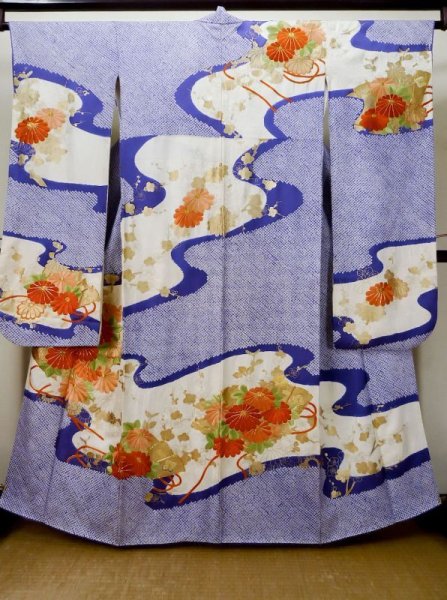Photo1: L0727W Used Japanese women  White FURISODE long-sleeved / Silk. Chrysanthemum,   (Grade B) (1)