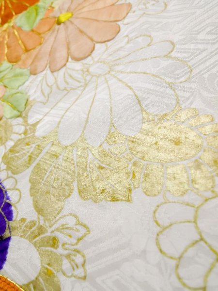 Photo15: L0727W Used Japanese women  White FURISODE long-sleeved / Silk. Chrysanthemum,   (Grade B) (15)