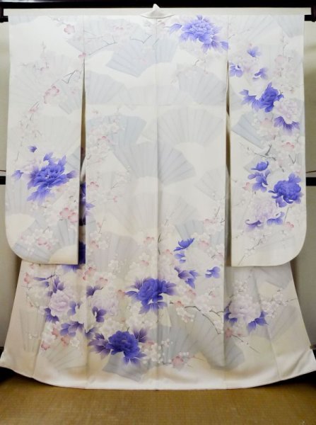 Photo1: L0727X Used Japanese women Light Purple FURISODE long-sleeved / Silk. Peony,   (Grade C) (1)