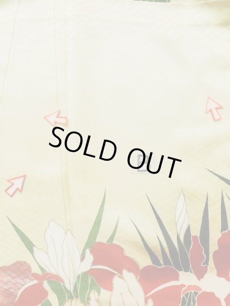 Photo19: L0727Y Used Japanese womenPale Light Yellow FURISODE long-sleeved / Silk. Iris, Rare design  (Grade C) (19)