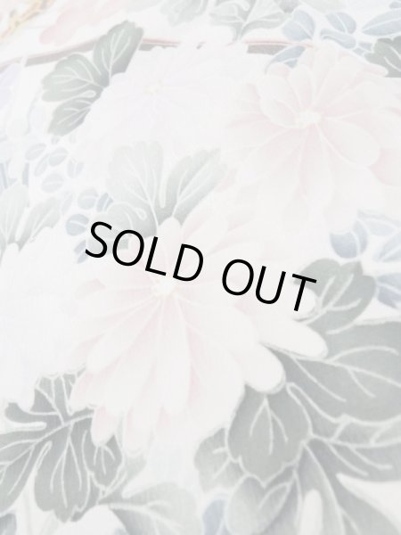 Photo17: L0727Z Used Japanese women Vivid Blue FURISODE long-sleeved / Silk. Peony, Screen, Shell tub pattern  (Grade C) (17)