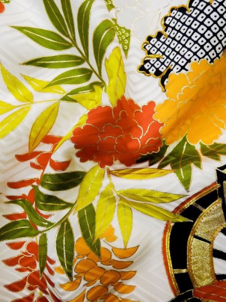 Photo17: L0728A Used Japanese women  Off White FURISODE long-sleeved / Silk. Peony,   (Grade C) (17)