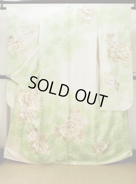 Photo3: L0728C Used Japanese women Light Yellowish Green FURISODE long-sleeved / Silk. Peony   (Grade B) (3)