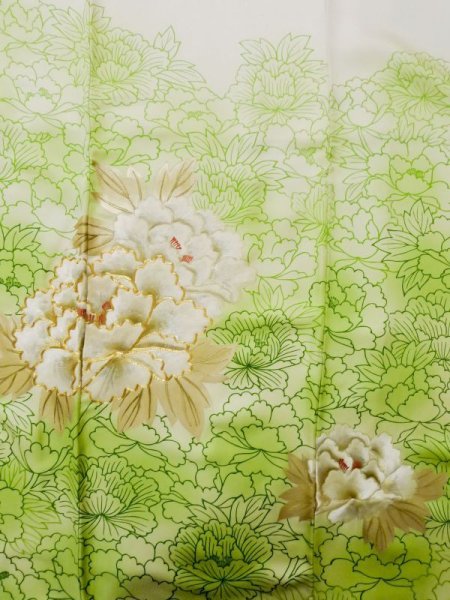 Photo8: L0728C Used Japanese women Light Yellowish Green FURISODE long-sleeved / Silk. Peony   (Grade B) (8)