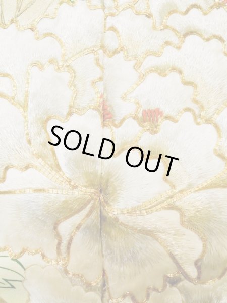 Photo9: L0728C Used Japanese women Light Yellowish Green FURISODE long-sleeved / Silk. Peony   (Grade B) (9)