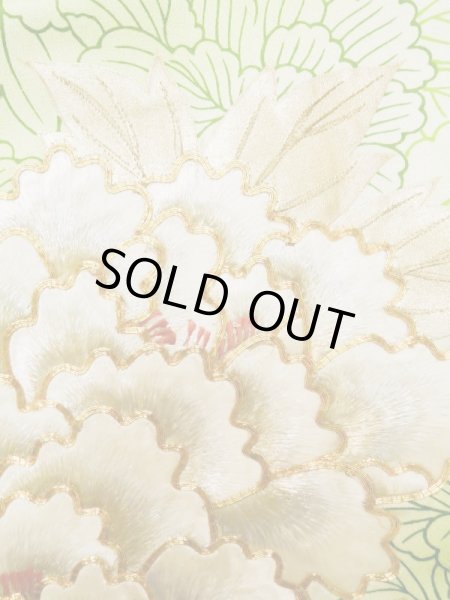 Photo10: L0728C Used Japanese women Light Yellowish Green FURISODE long-sleeved / Silk. Peony   (Grade B) (10)