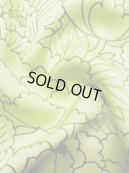 Photo17: L0728C Used Japanese women Light Yellowish Green FURISODE long-sleeved / Silk. Peony   (Grade B) (17)