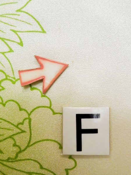 Photo25: L0728C Used Japanese women Light Yellowish Green FURISODE long-sleeved / Silk. Peony   (Grade B) (25)