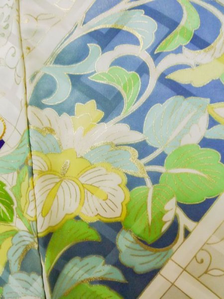 Photo12: L0728E Used Japanese women  Off White FURISODE long-sleeved / Silk. Flower,   (Grade C) (12)