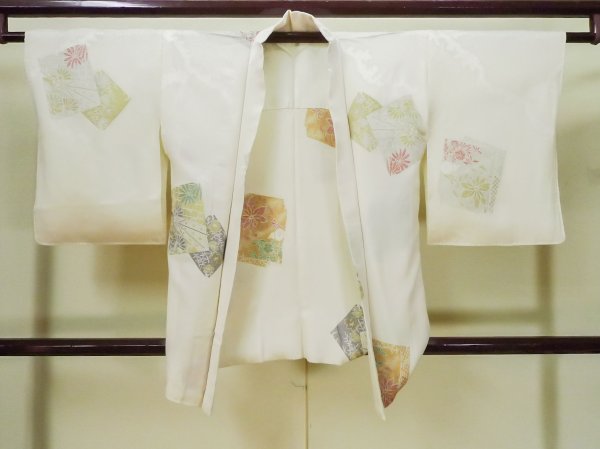 Photo1: L0803Q Used Japanese women  White HAORI short jacket / Silk. Flower,   (Grade C) (1)