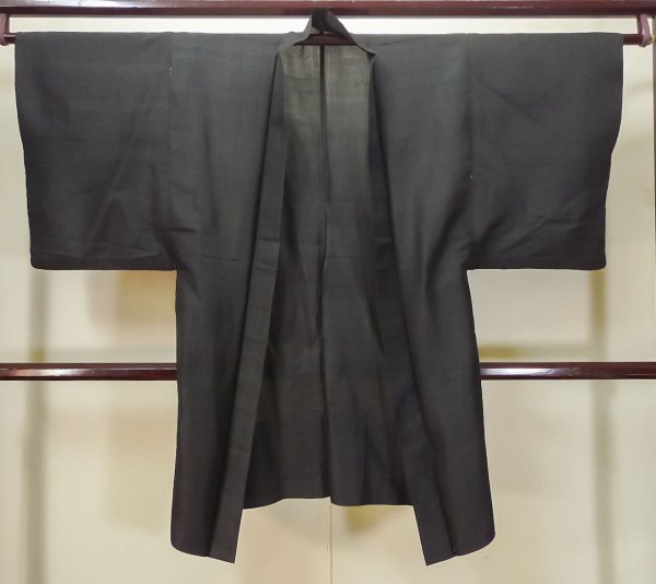 Photo1: L0824N Used Japanese men Dark Brown Men's Haori / Silk. Stripes   (Grade D) (1)