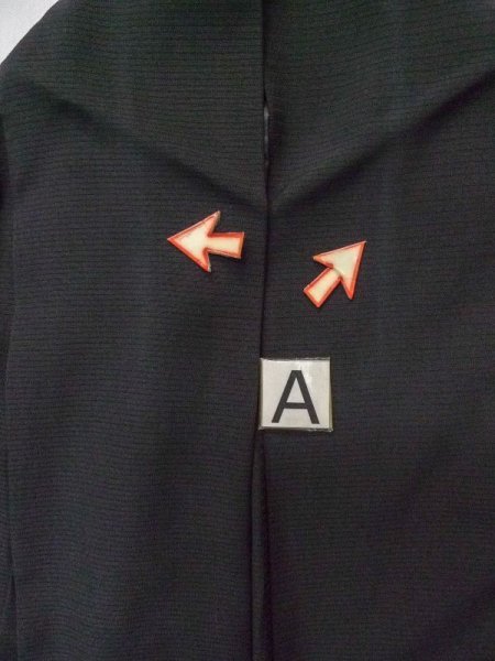 Photo13: L0827B Used Japanese women  Black MONTSUKI crests / Silk.    (Grade C) (13)